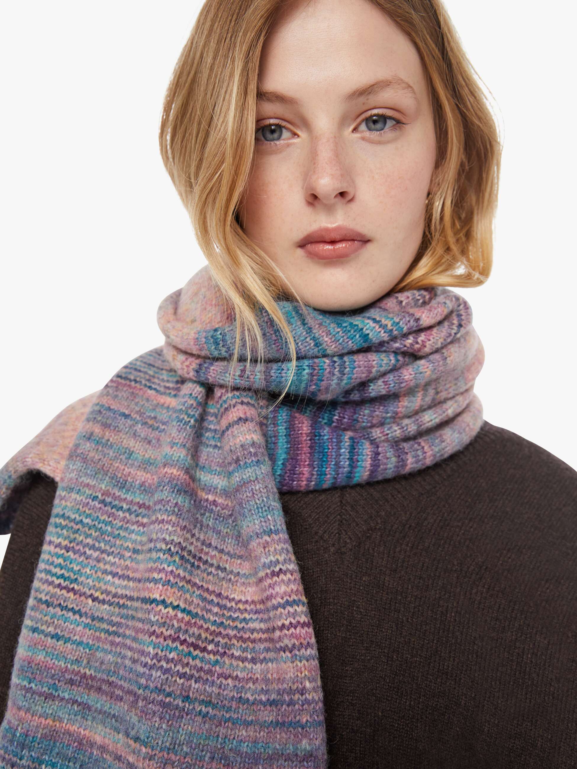 XiRENA Fonda Scarf - Pink Ombre - Image 4
